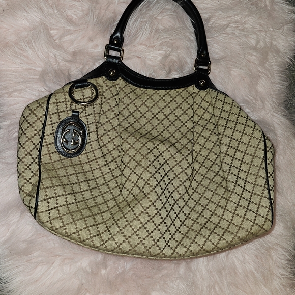 Gucci Handbags - Gucci beige/black Diamante canvas and leather sukey tote AUTHENTIC EUC